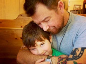 ht_sam_griner_dad_now_02_jef_150413_4x3_992