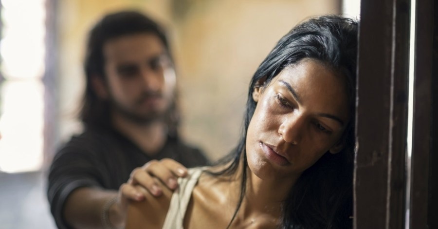 domestic-abuse-couple-violence-1200w-tn